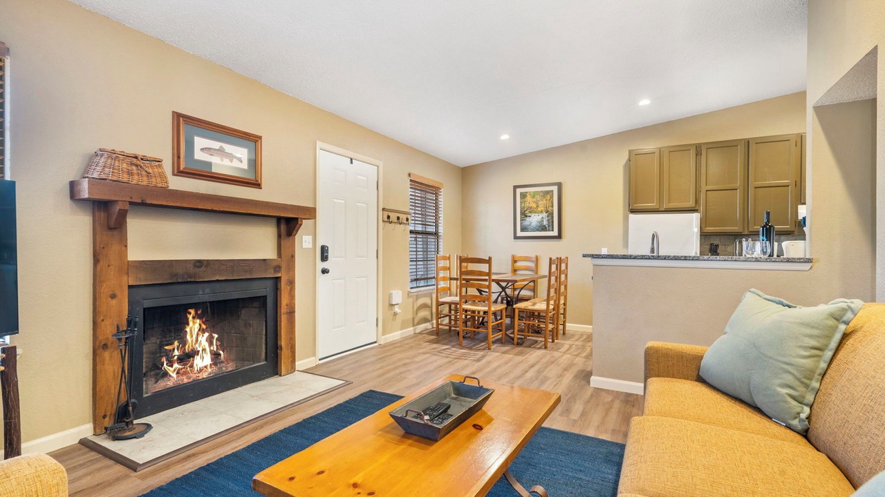 Photo of Livingroom in Kimberling City