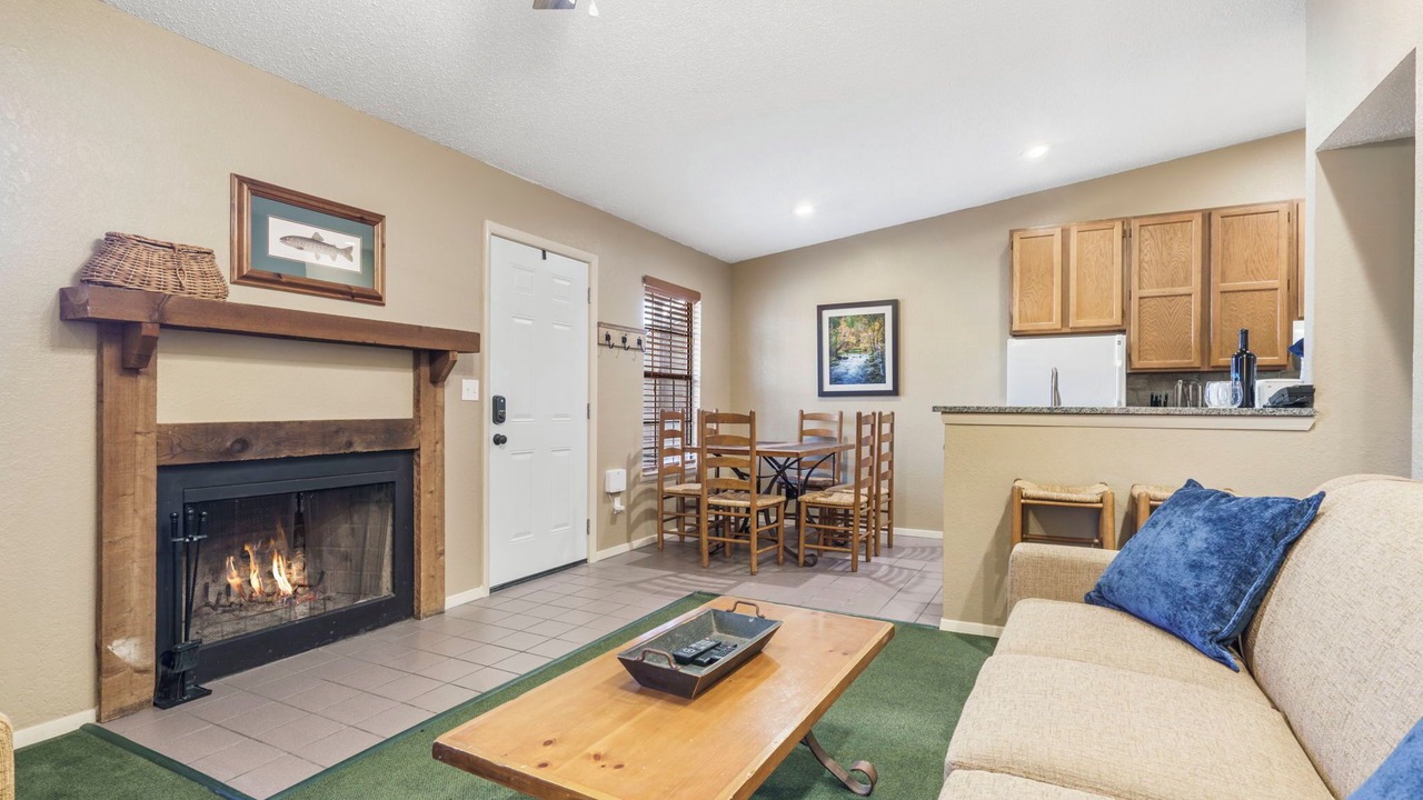Photo of Livingroom in Kimberling City
