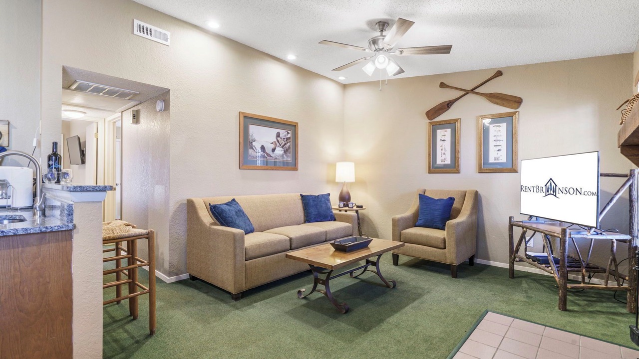 Photo of Livingroom in Kimberling City