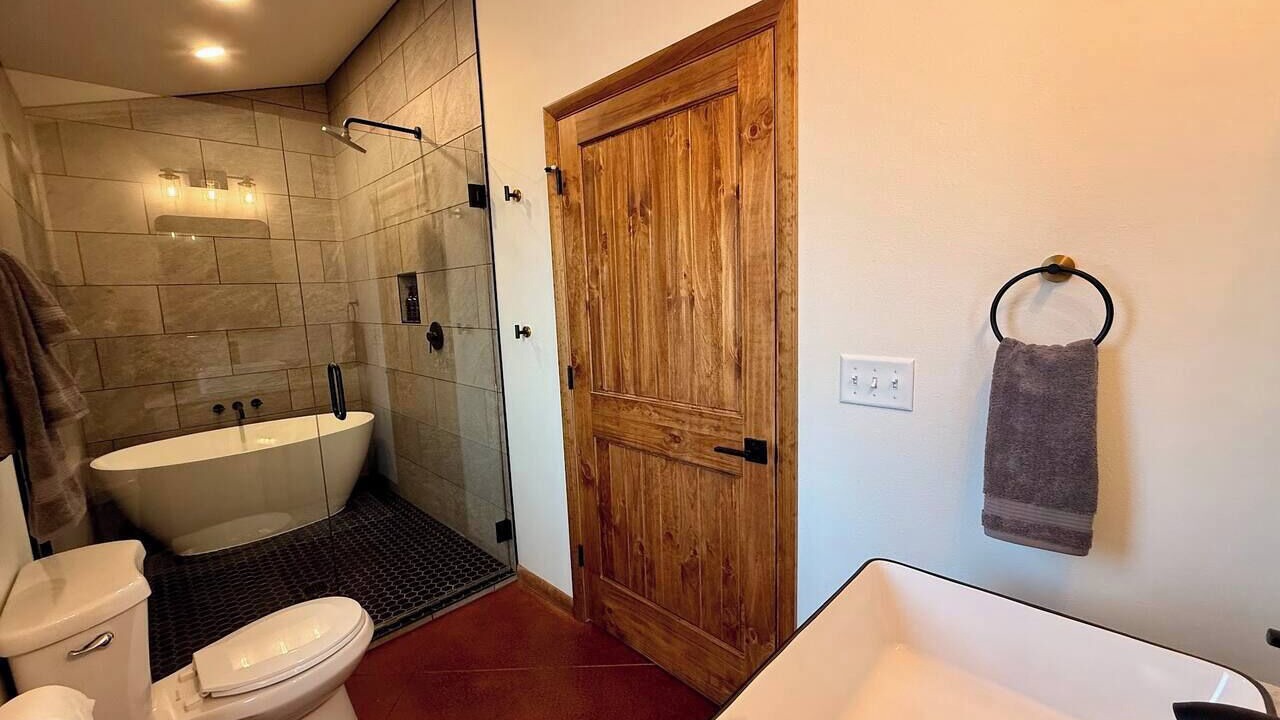 Photo of Bedroom in Shell