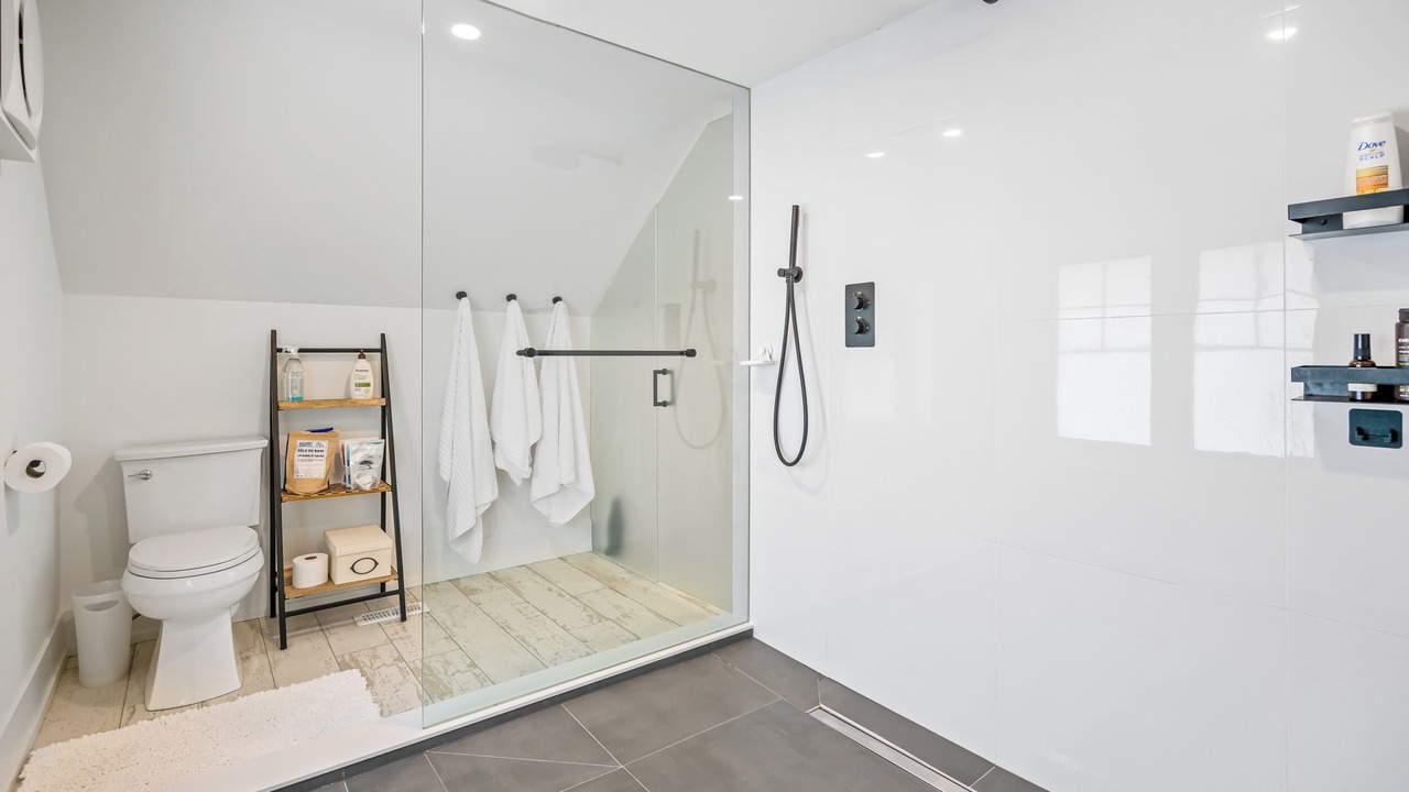 Photo of Bathroom in Glenridge