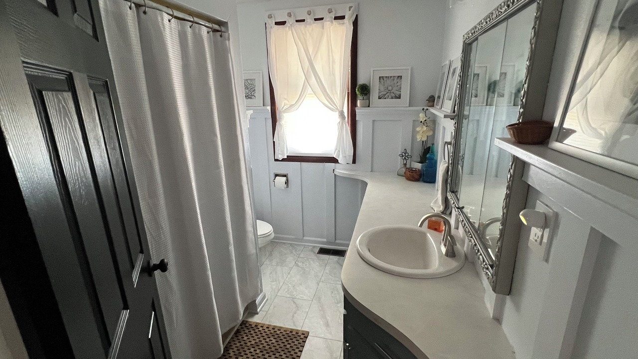 Photo of Bathroom in Baxter Springs
