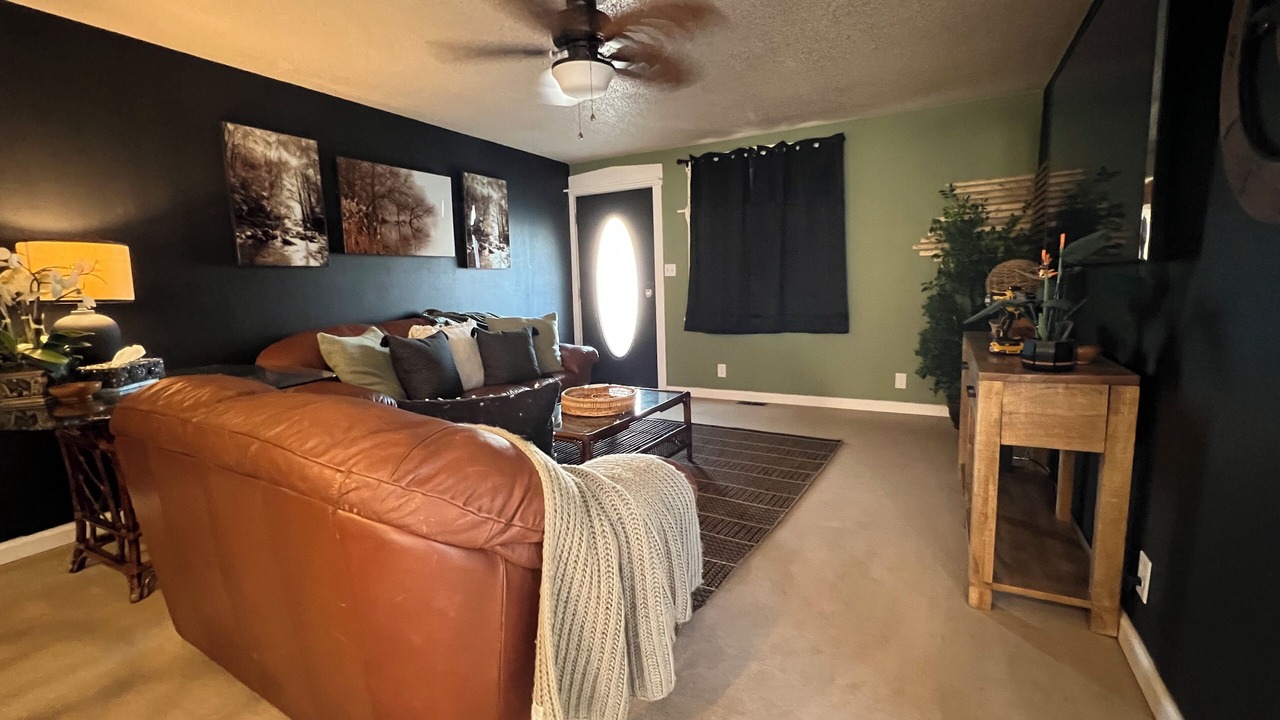 Photo of Livingroom in Baxter Springs