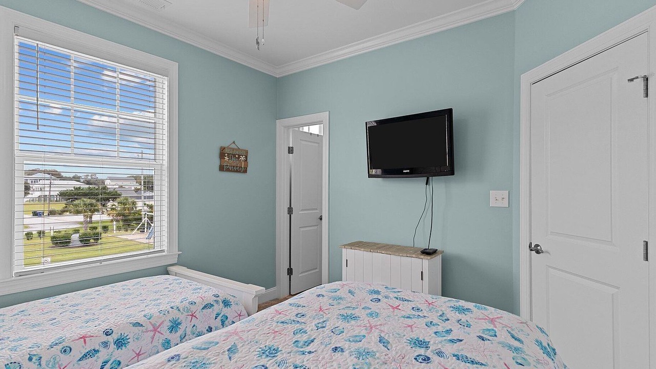 Photo of Bedroom in Atlantic Beach