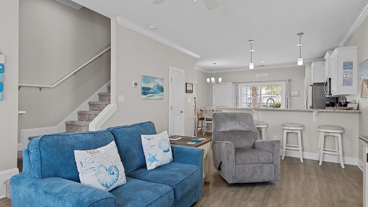 Photo of Livingroom in Atlantic Beach