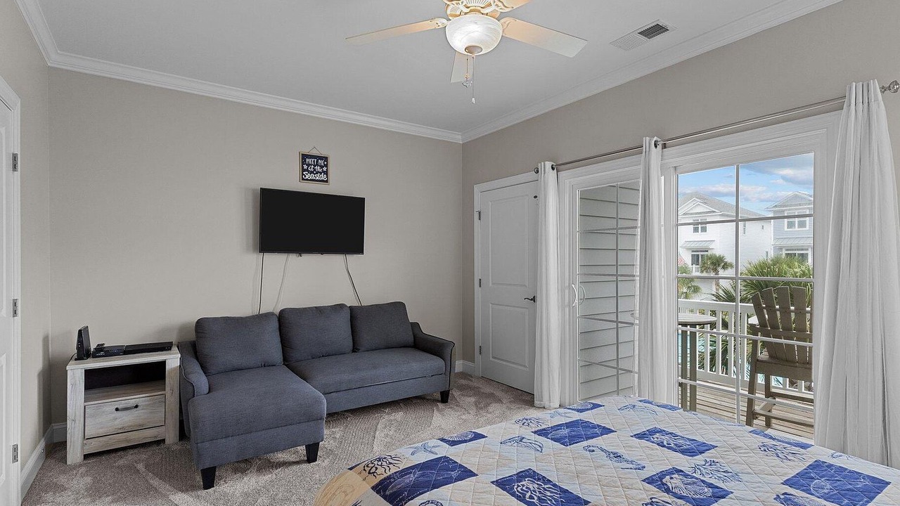 Photo of Bedroom in Atlantic Beach