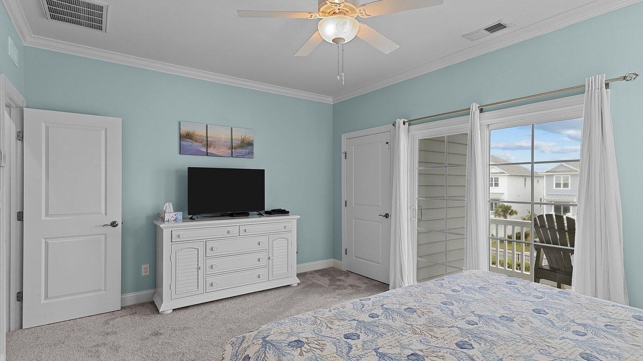 Photo of Bedroom in Atlantic Beach