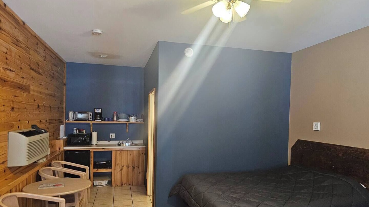 Photo of Bedroom in Division No. 16