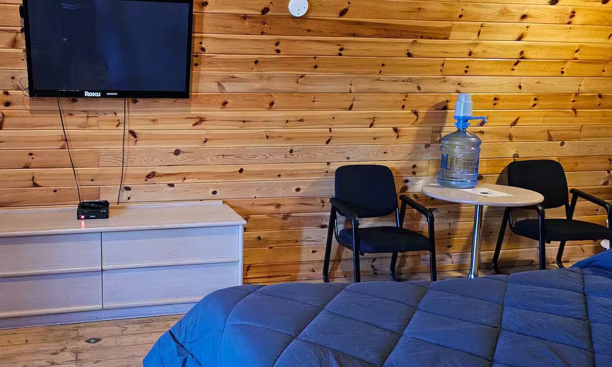 Photo of Bedroom in Division No. 16