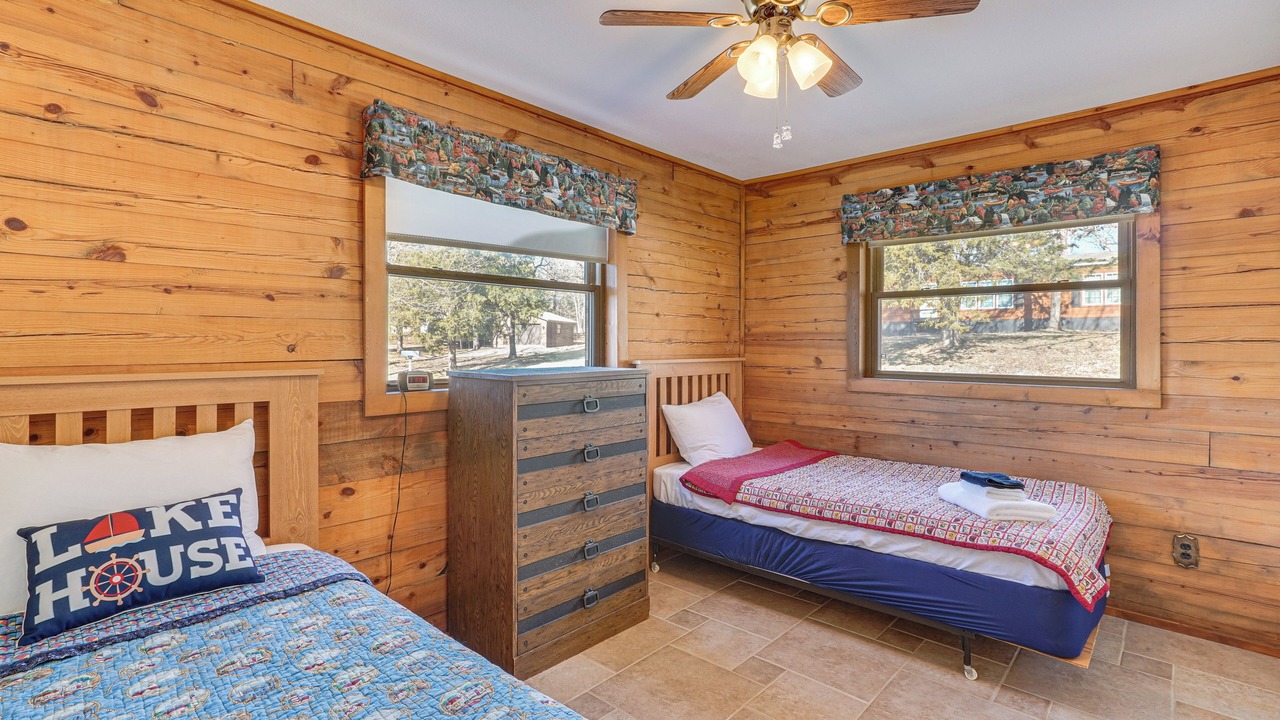 Photo of Bedroom in Shell Knob