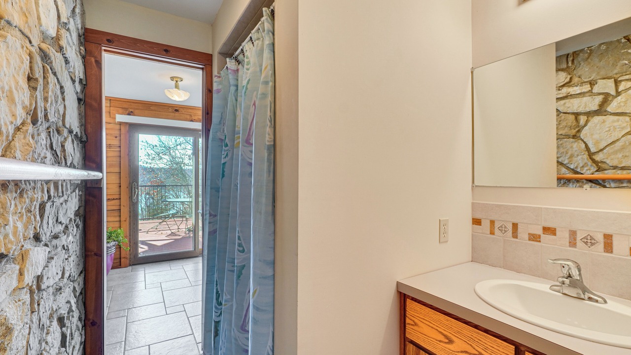 Photo of Bathroom in Shell Knob