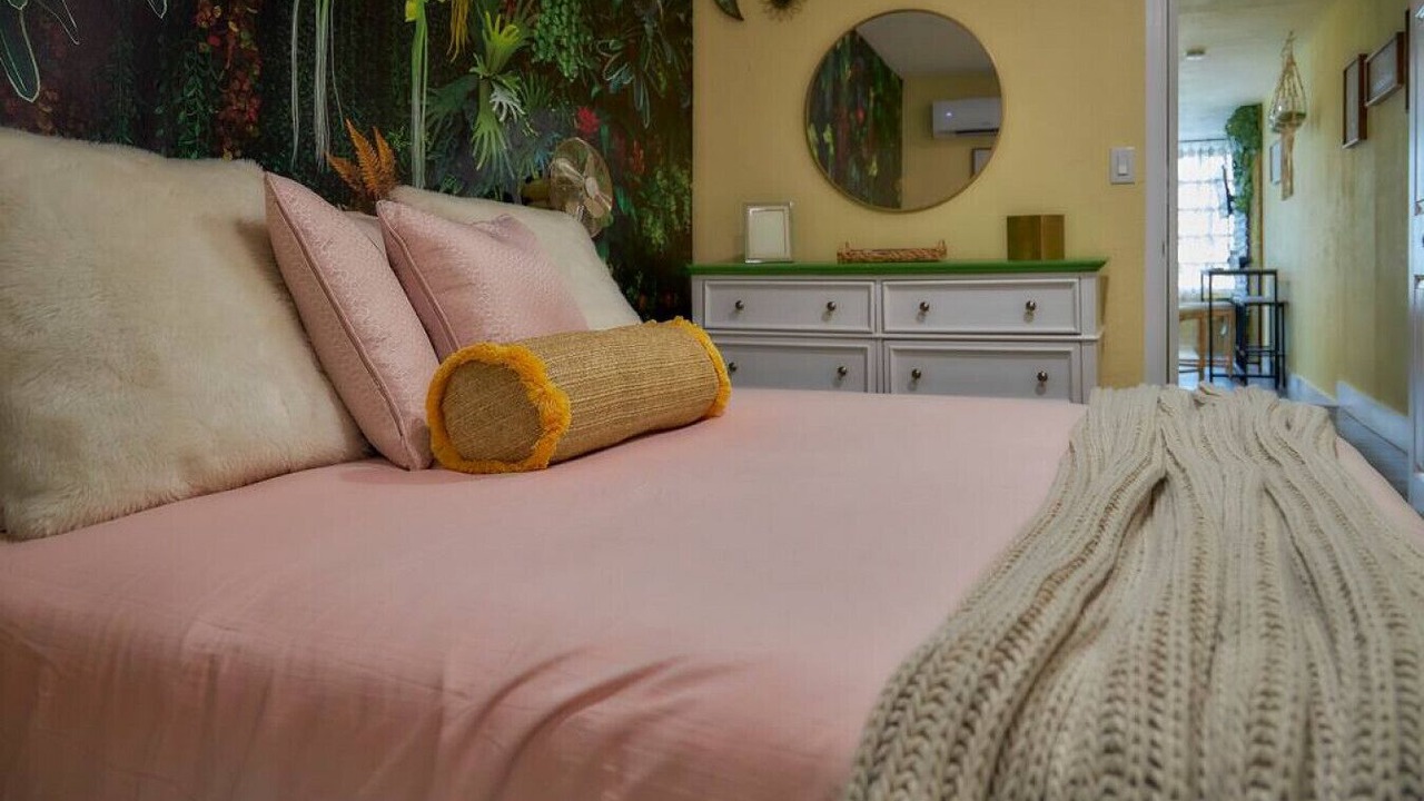 Photo of Bedroom in Hialeah