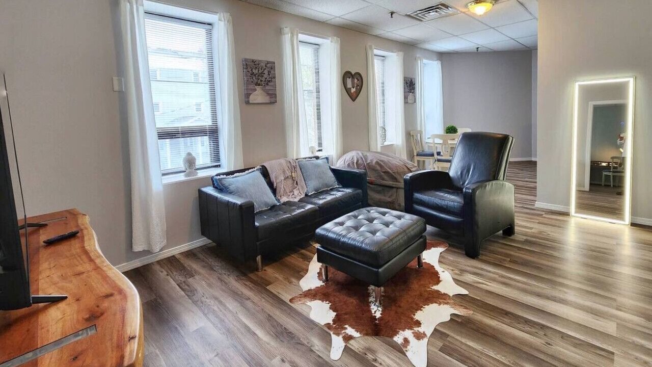 Photo of Livingroom in Indian Orchard