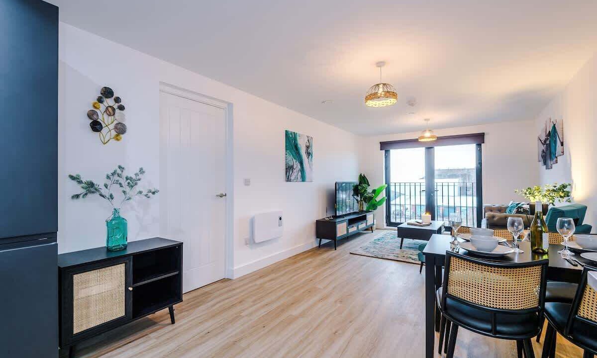 Photo of Others in Vauxhall