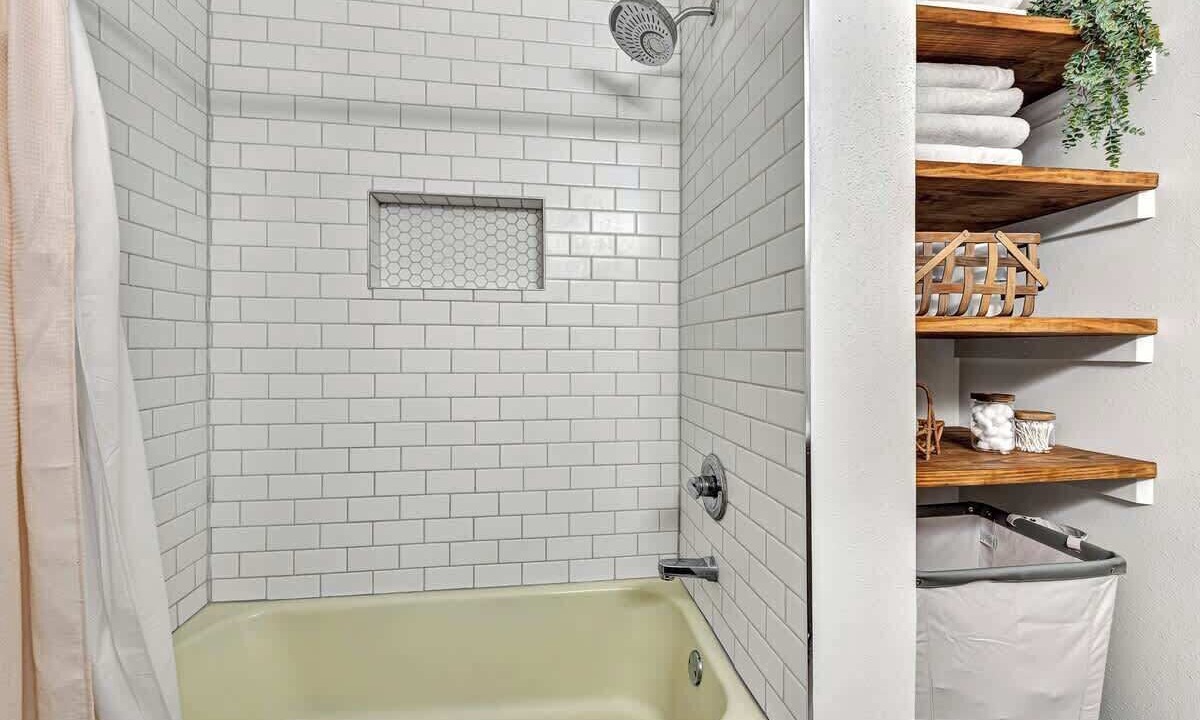 Photo of Bathroom in Siloam Springs