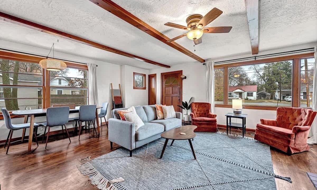 Photo of Livingroom in Siloam Springs