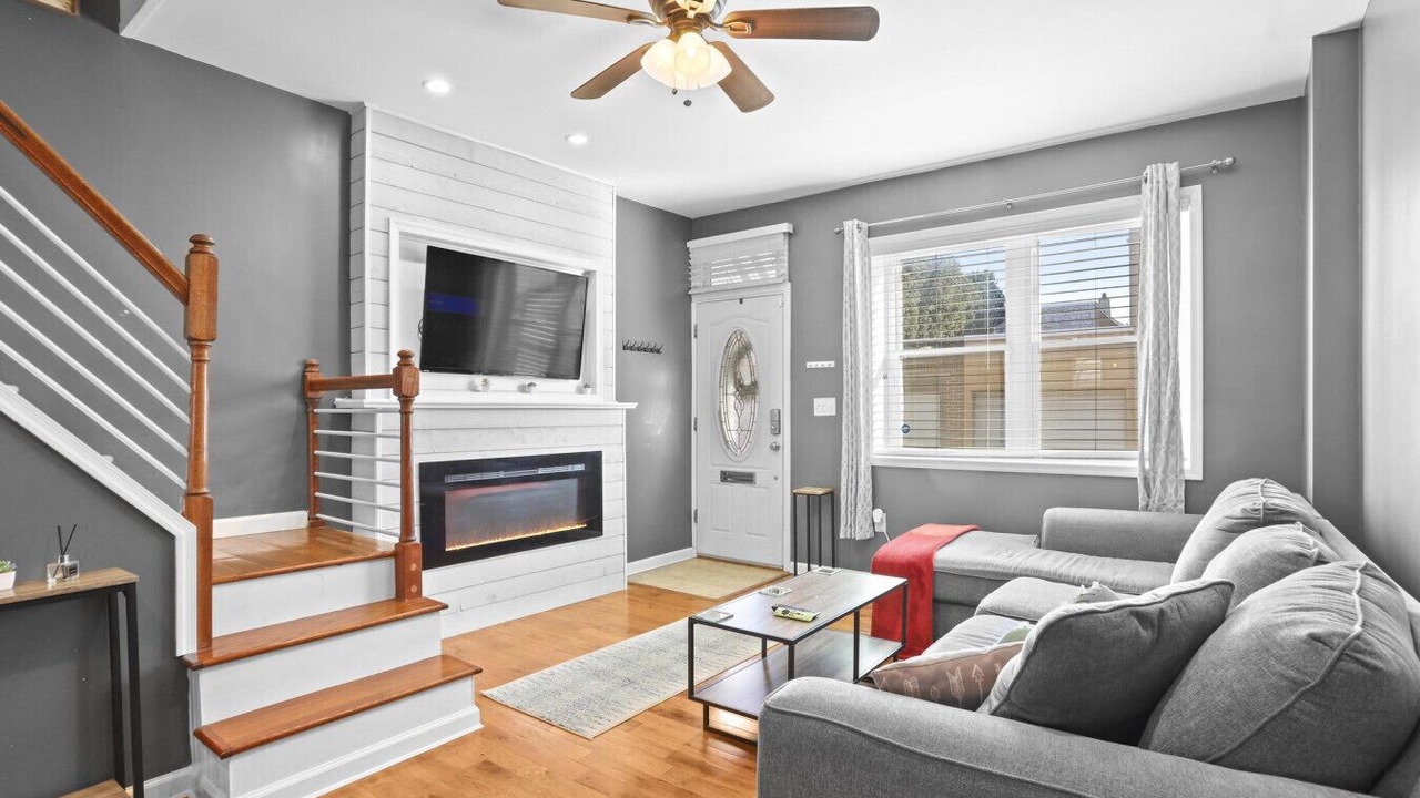 Photo of Livingroom in North Philadelphia