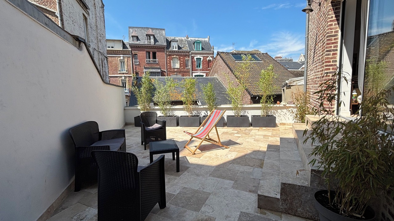 Photo of Patio Balcony in Mers-les-Bains