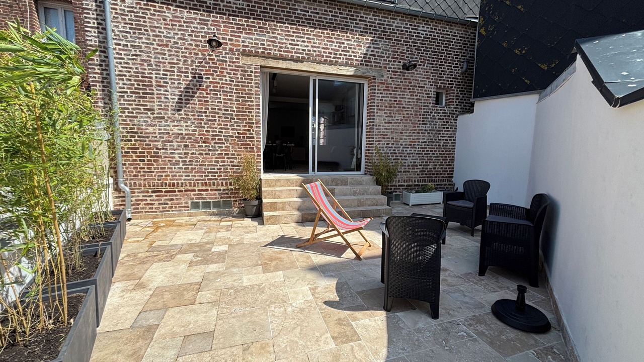 Photo of Patio Balcony in Mers-les-Bains