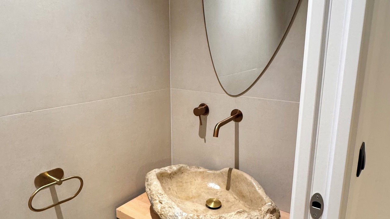 Photo of Bathroom in Benicalap