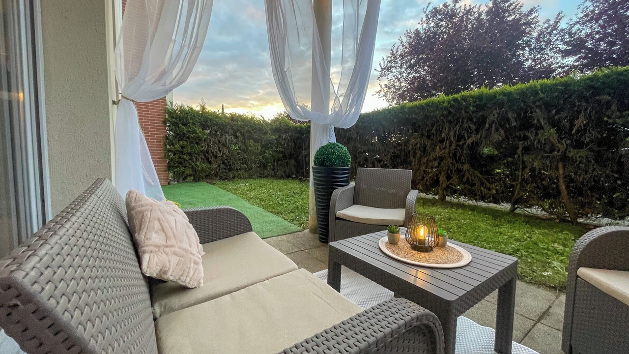Photo of Patio Balcony in Saint - Martin - du - Touch