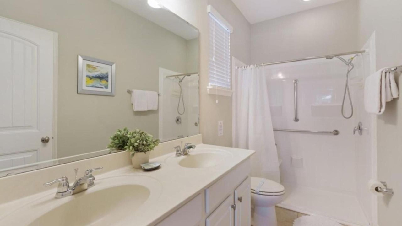 Photo of Bathroom in Loughman