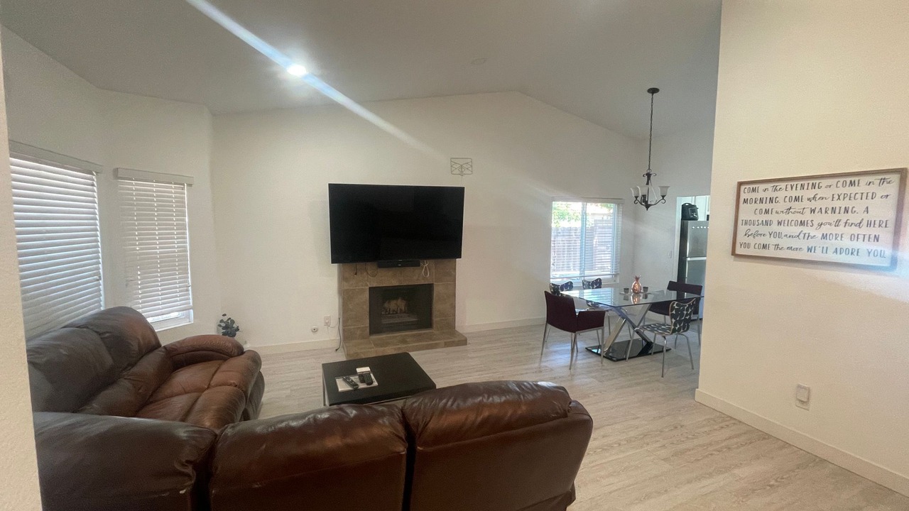 Photo of Livingroom in Mira Mesa