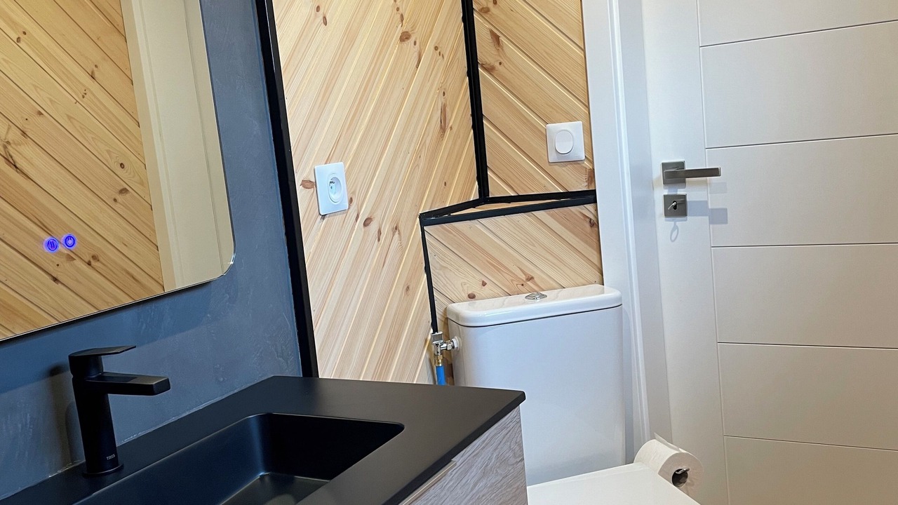 Photo of Bathroom in Biville-sur-Mer