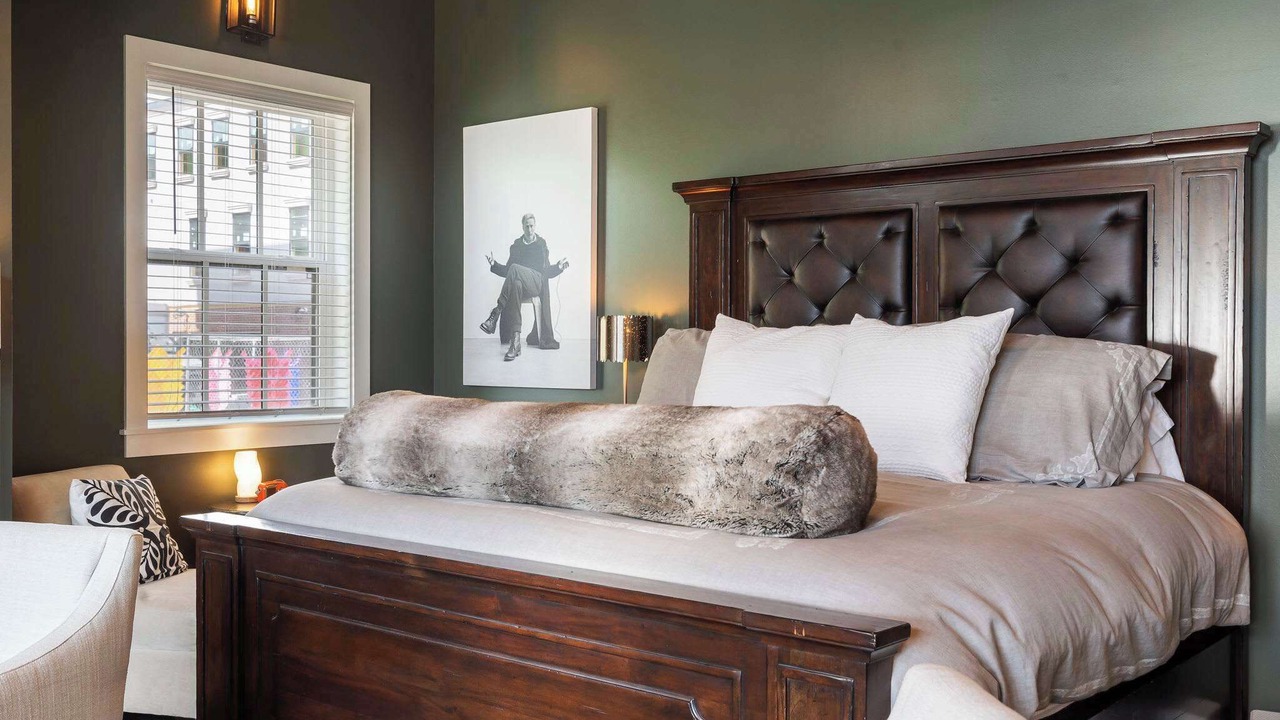 Photo of Bedroom in Downtown