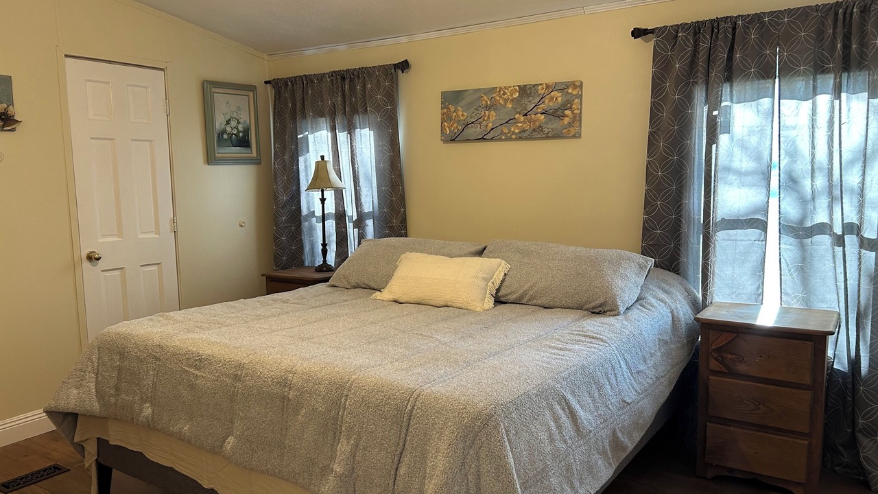 Photo of Bedroom in Ruth
