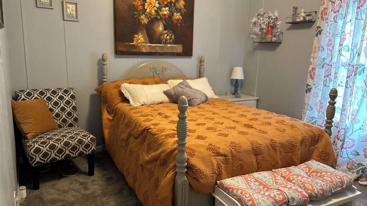 Photo of Bedroom in Ruth