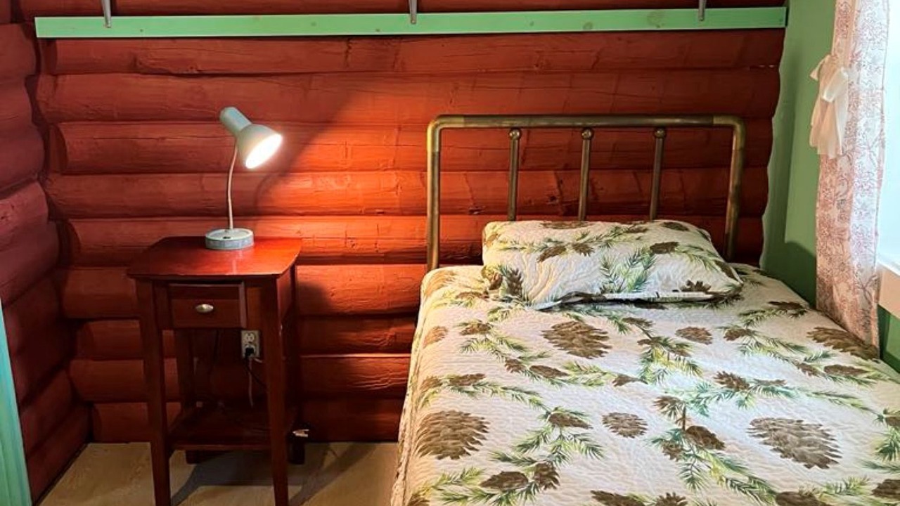Photo of Bedroom in Pembroke