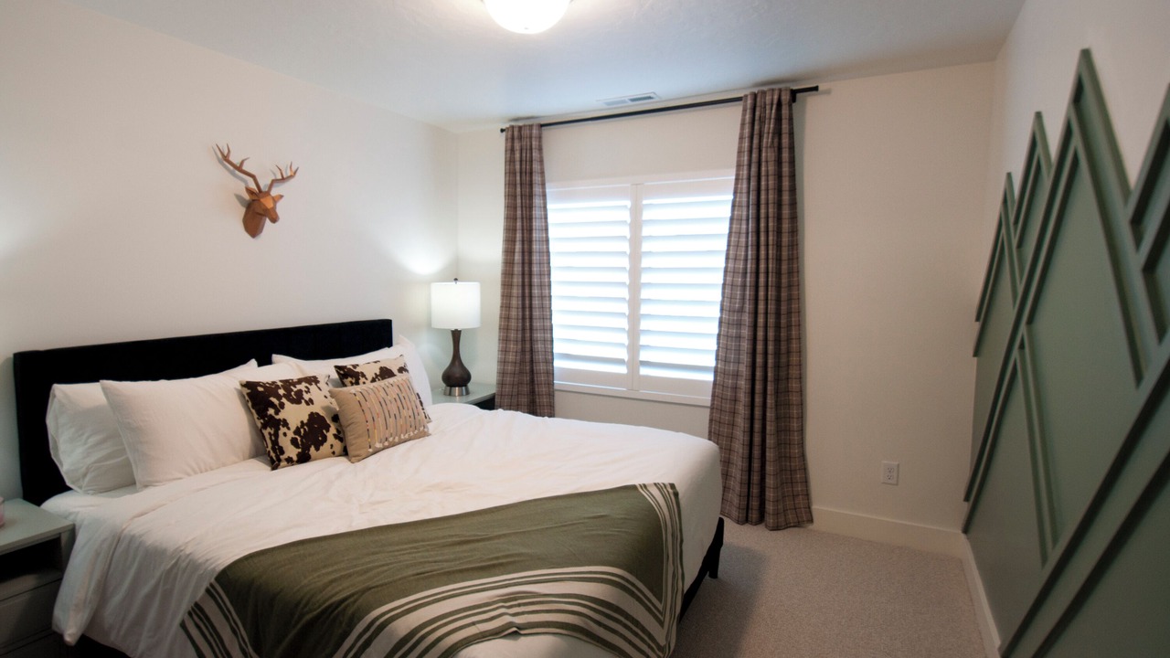 Photo of Bedroom in Mountain Green