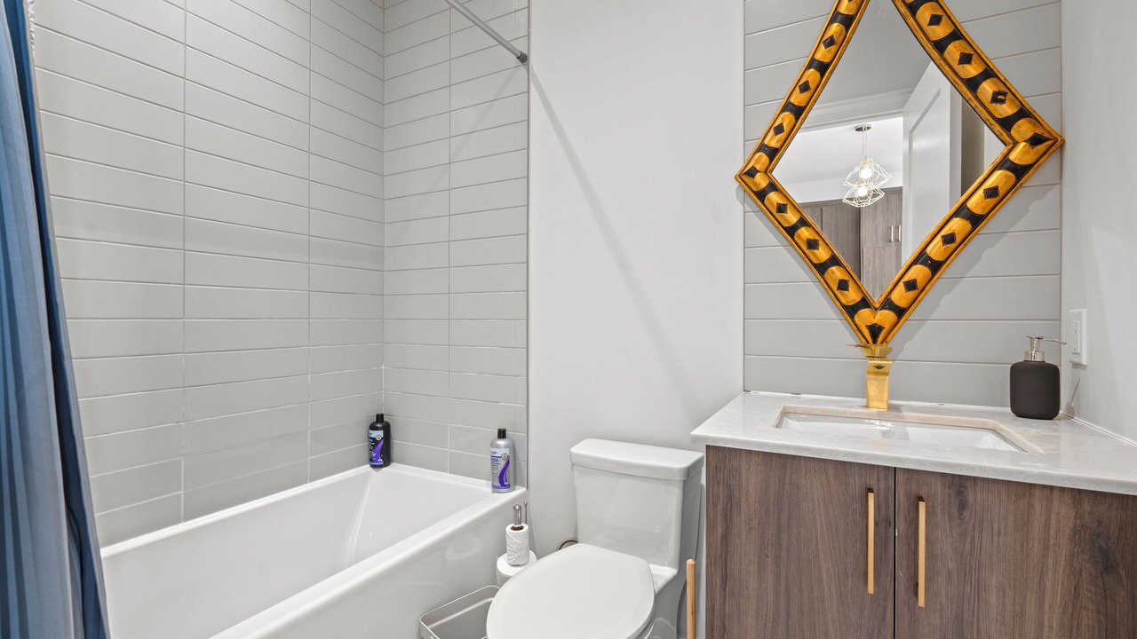 Photo of Bathroom in York University Heights