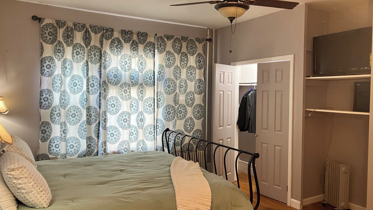 Photo of Bedroom in Glens Falls