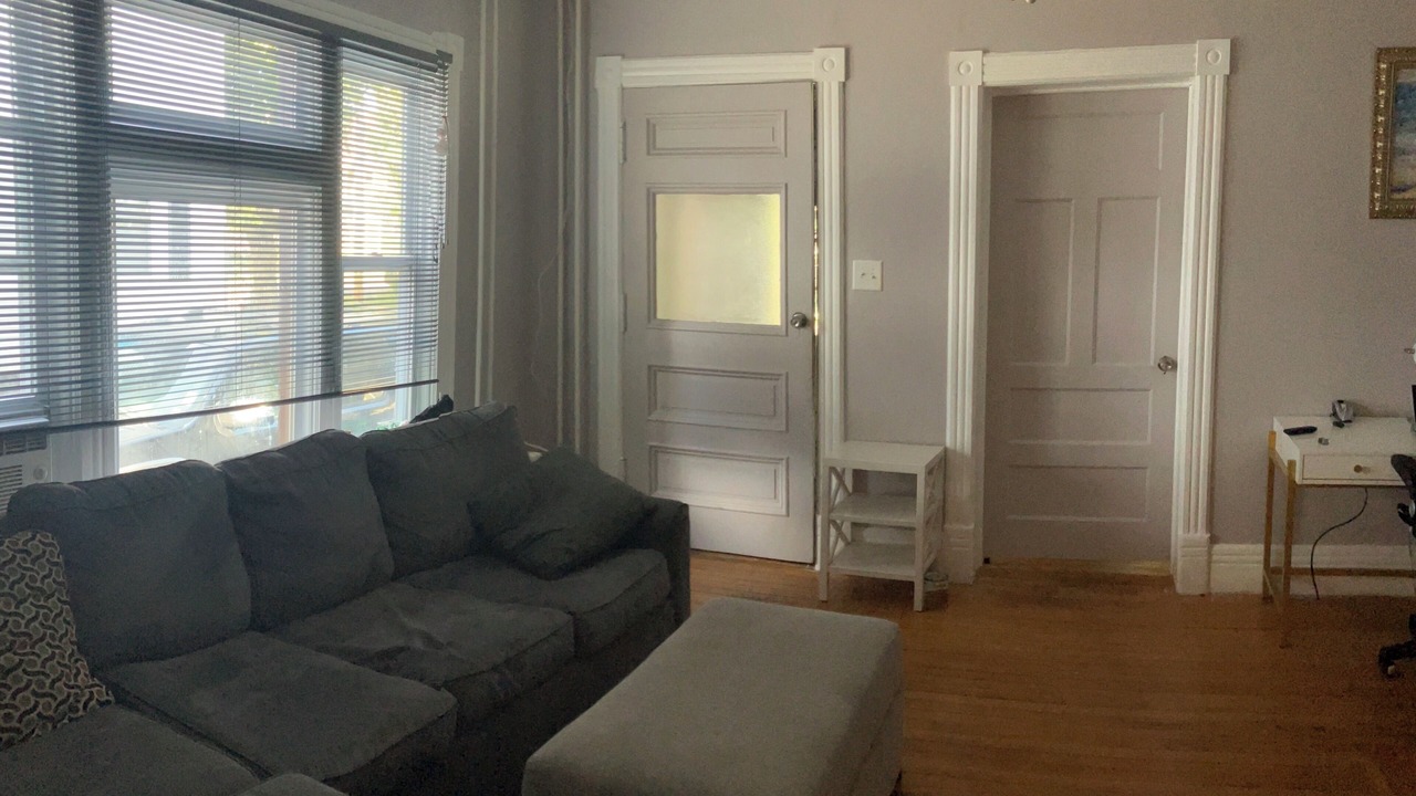 Photo of Livingroom in Glens Falls