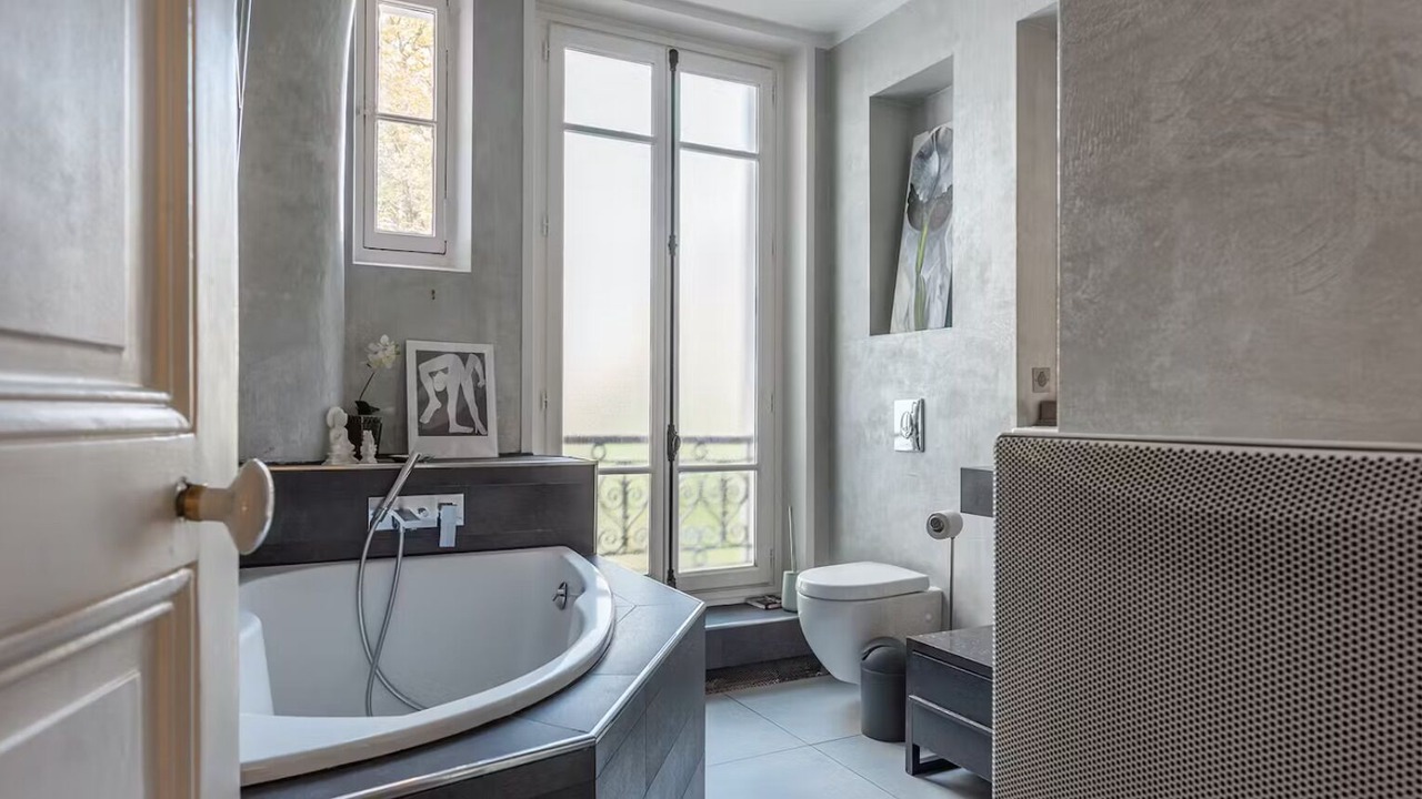 Photo of Bathroom in 6th Arrondissement