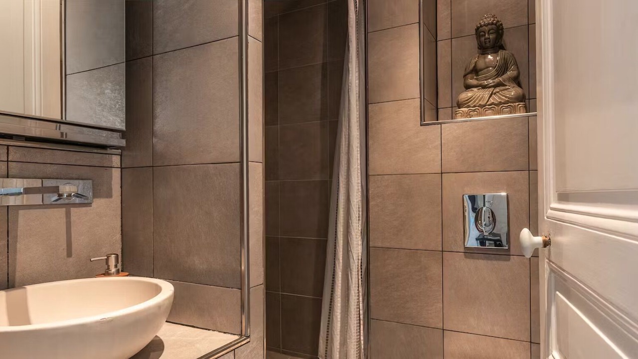 Photo of Bathroom in 6th Arrondissement