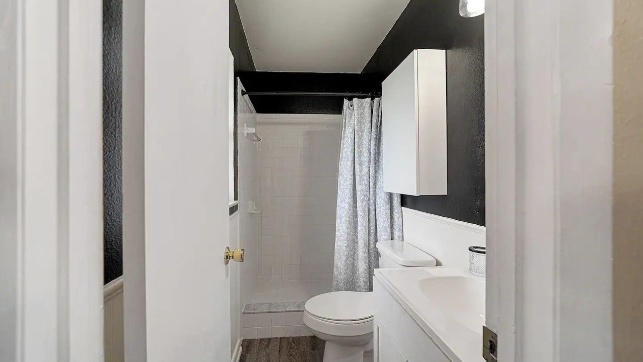 Photo of Bathroom in Fort King District