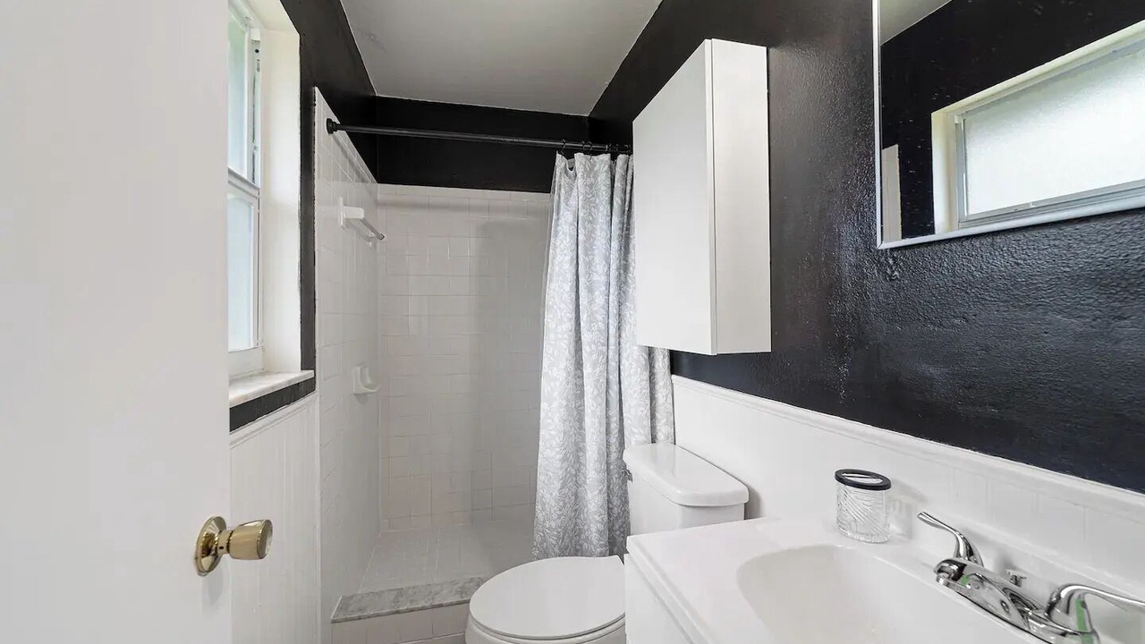 Photo of Bathroom in Fort King District
