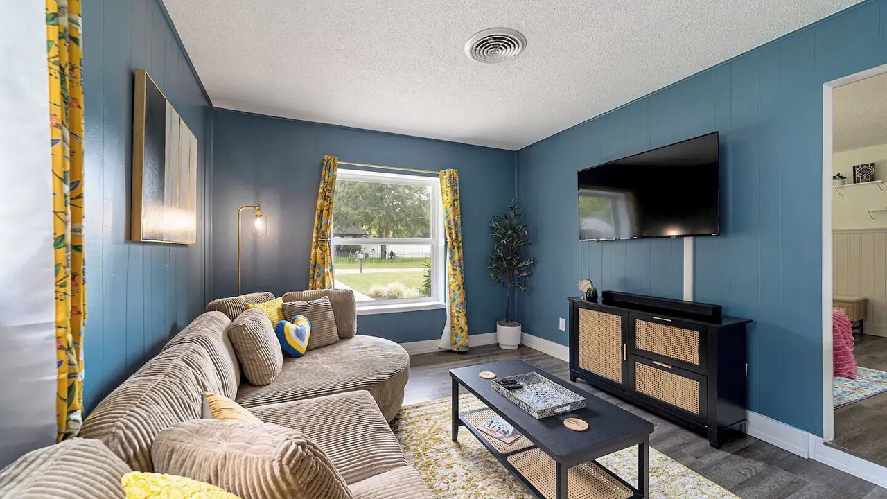 Photo of Livingroom in Fort King District