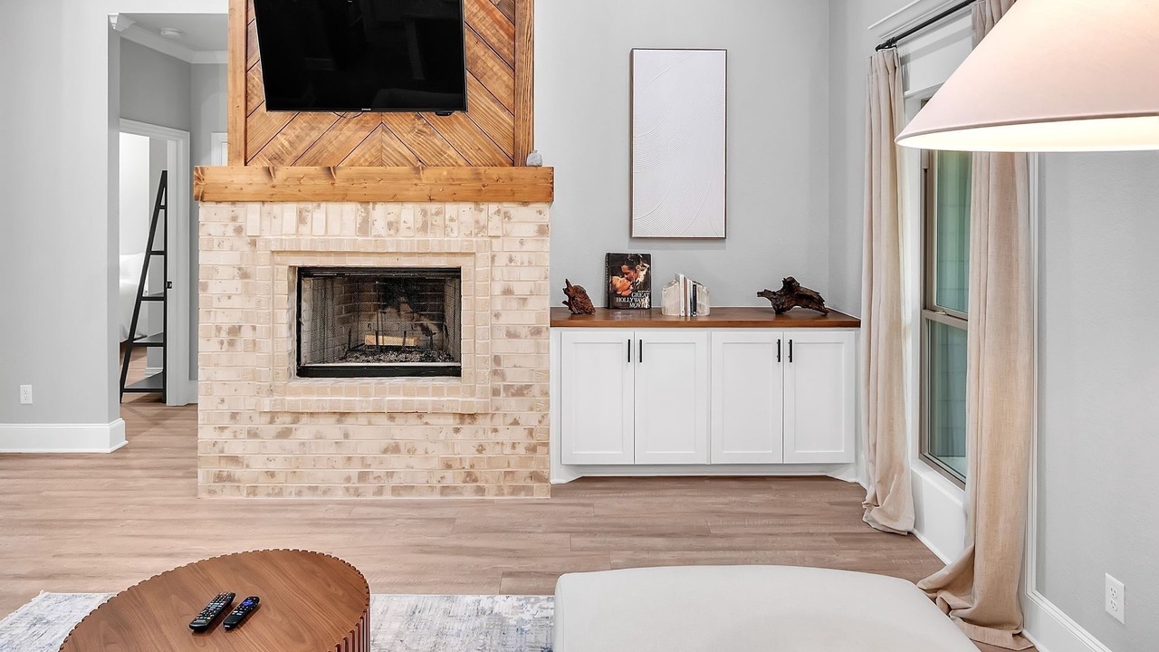 Photo of Livingroom in Flint
