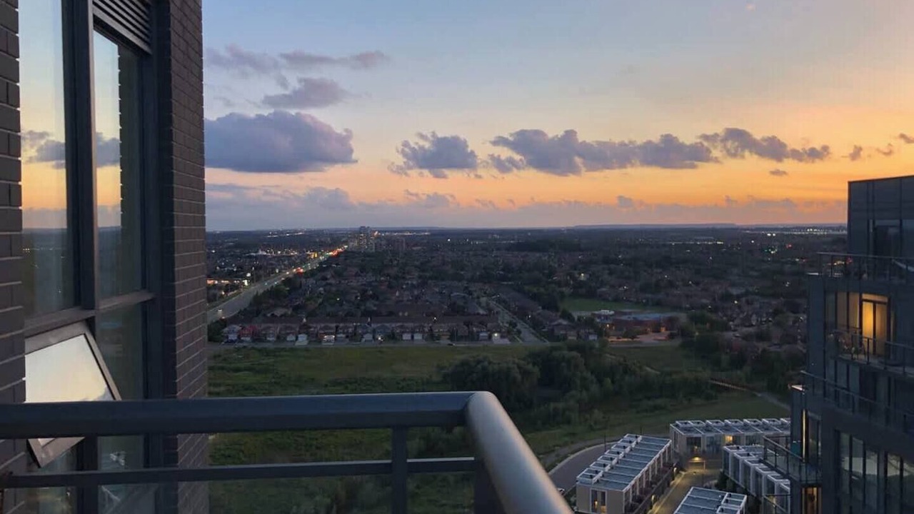 Photo of Outdoor in Hurontario