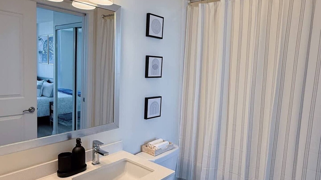 Photo of Bathroom in Hurontario