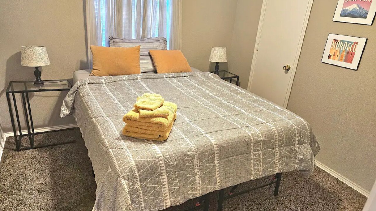 Photo of Bedroom in Glenn Heights