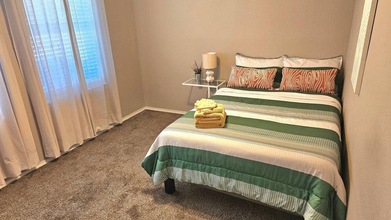 Photo of Bedroom in Glenn Heights