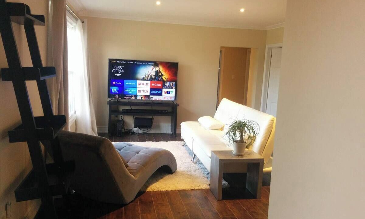 Photo of Livingroom in Burlington