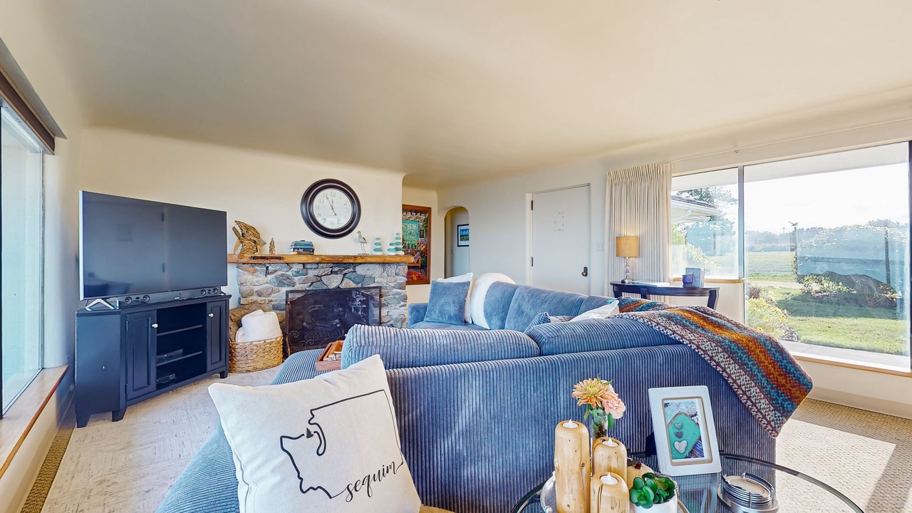 Photo of Livingroom in Mains Farm