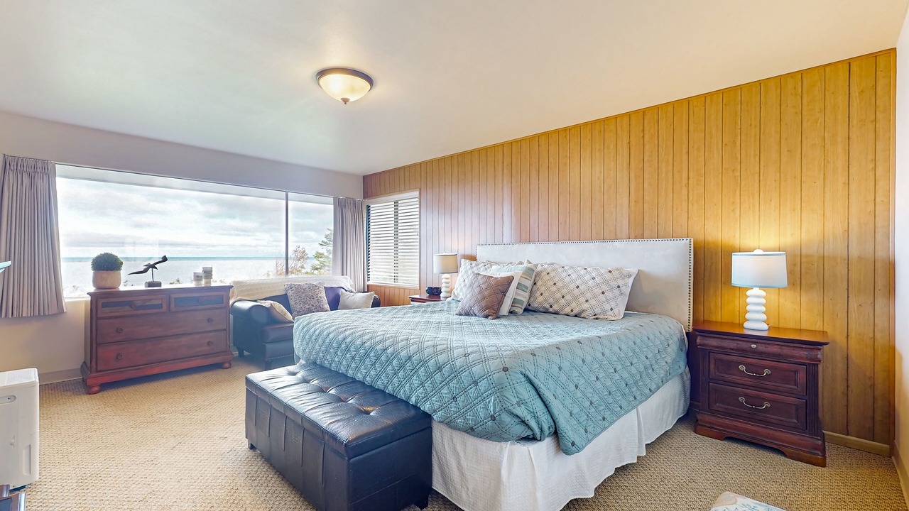 Photo of Bedroom in Mains Farm