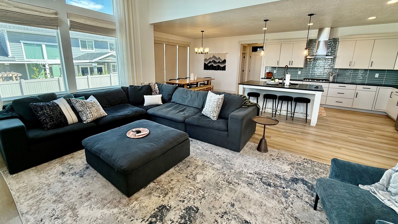 Photo of Livingroom in Lehi